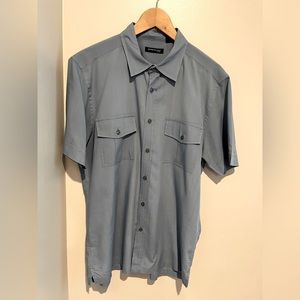 Kenneth Cole Men’s Casual Short-sleeve Button Down, size L